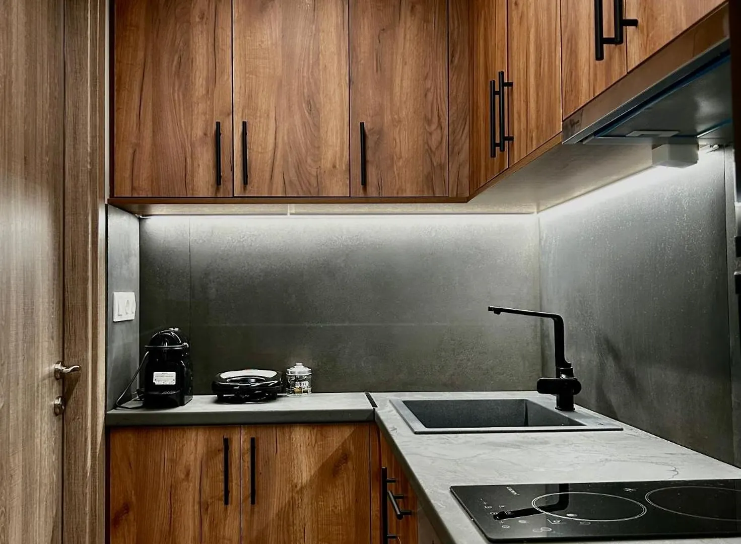 Redwood Suite, Wooden Suites Thessaloniki Apartment