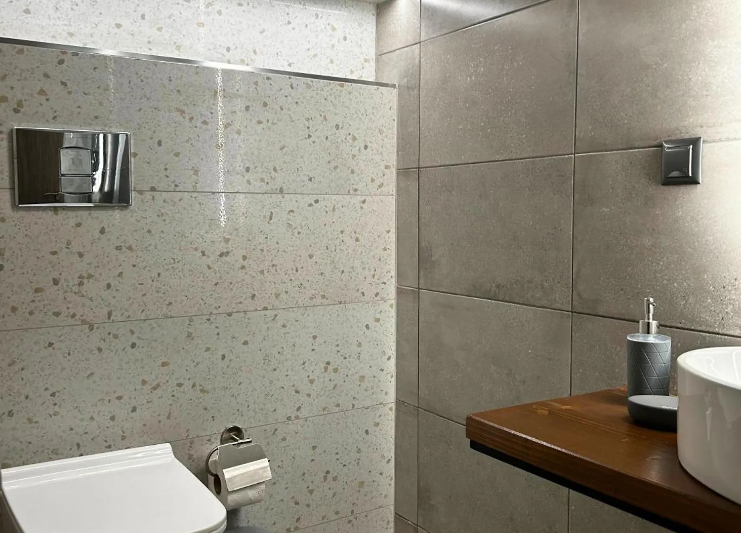 Redwood Suite, Wooden Suites Thessaloniki 0*,