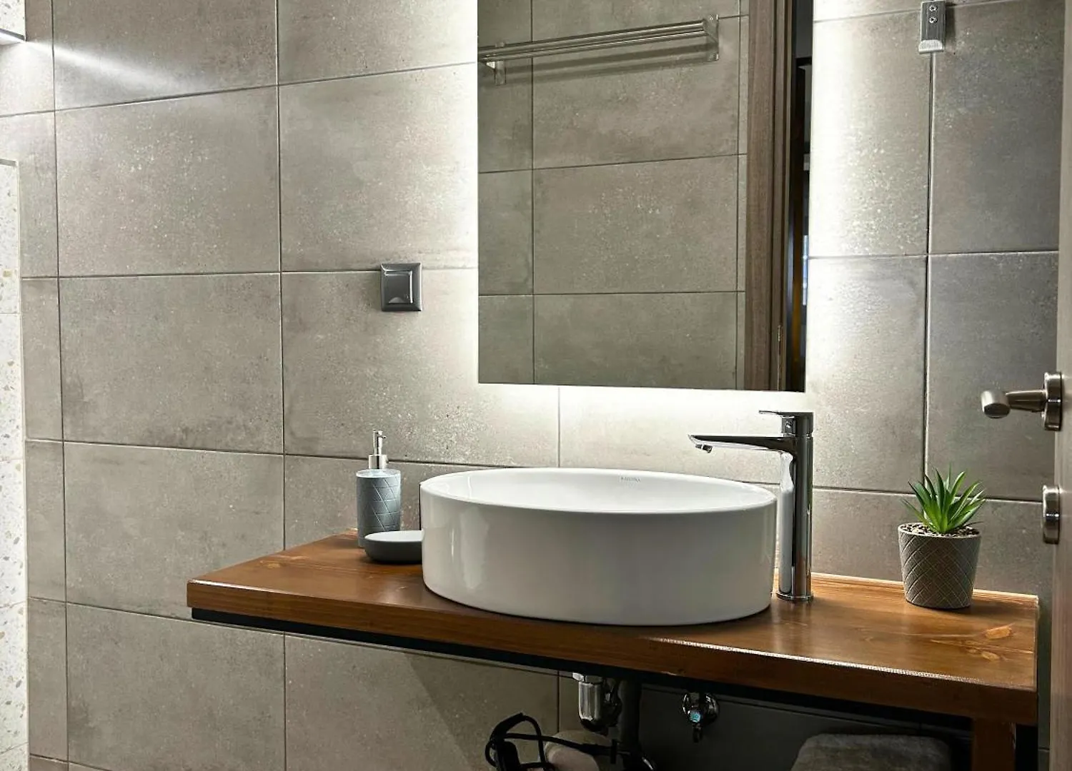 Redwood Suite, Wooden Suites Thessaloniki
